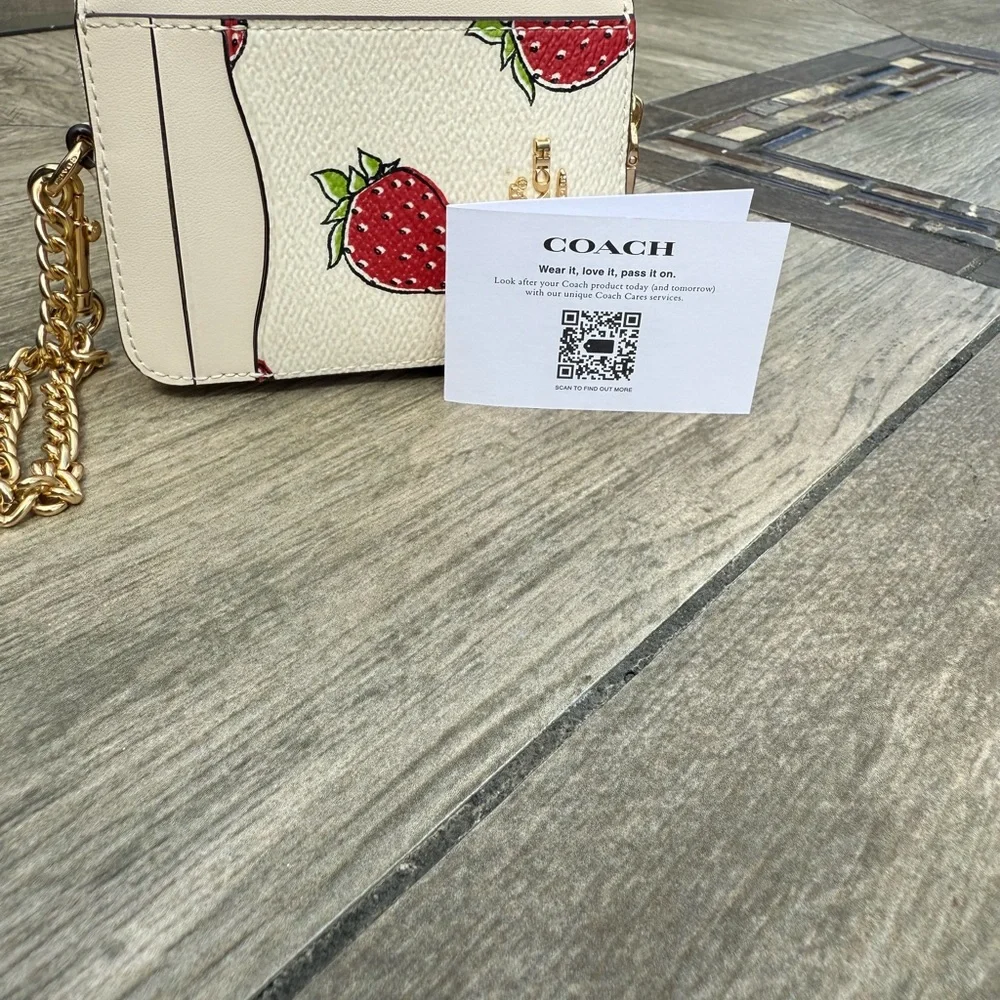NWT! Coach Red Strawberry Cream Card Holder Wallet - Picture 6 of 7